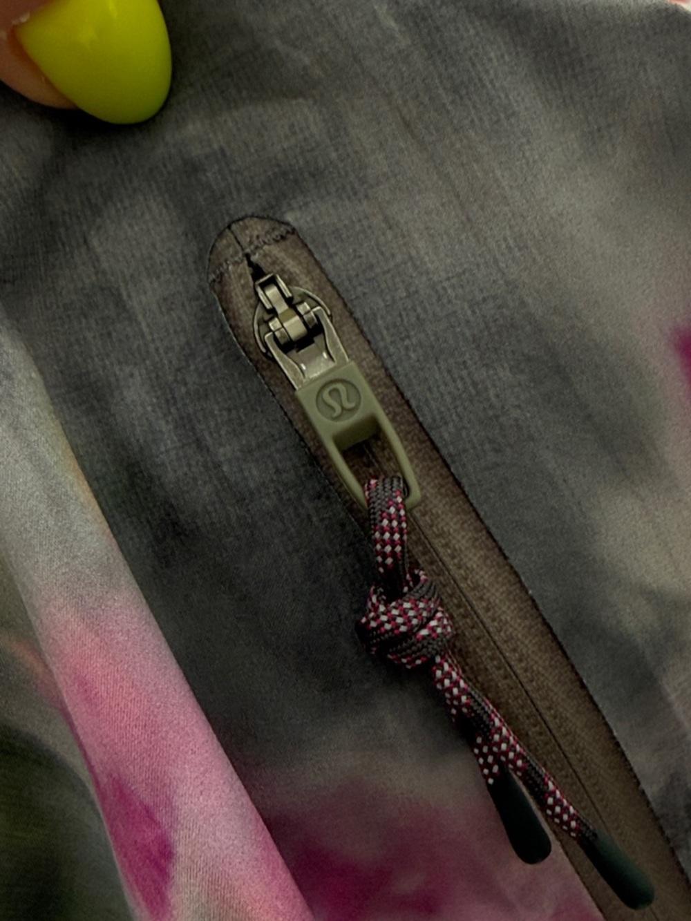 Lululemon Stretch Waterproof Hiking Half Zip Pullover Jacket Hyper Dye Multi 6! - Picture 9 of 10